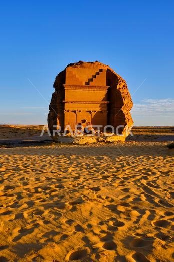 Saudi Arabia, Al Madinah Region, AlUla or Al Ula, Nabatean Tomb In Hegra (Madain Saleh) Archaeologic Site, Lihyan tomb or Qasr Al Farid