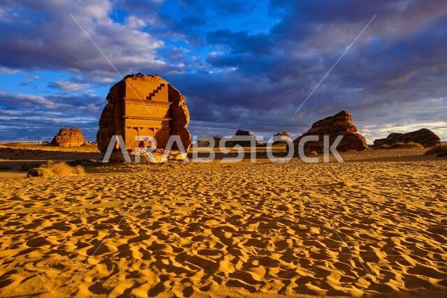 المملكة العربية السعودية، منطقة المدينة المنورة، العلا أو العلا، القبر النبطي في الحجر (مدائن صالح) الموقع الأثري، قبر لحيان أو قصر الفريد المملكة العربية السعودية، منطقة المدينة المنورة، العلا أو العلا، القبر النبطي في الحجر (مدائن صالح) الموقع الأثري، قبر لحيان أو قصر الفريد