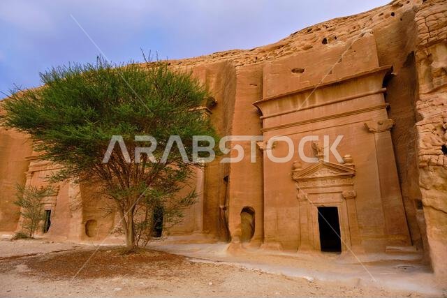المملكة العربية السعودية، منطقة المدينة المنورة، العلا أو العلا، قبر النبطي في الحجر (مدائن صالح) الموقع الأثري، قبر جبل البنات