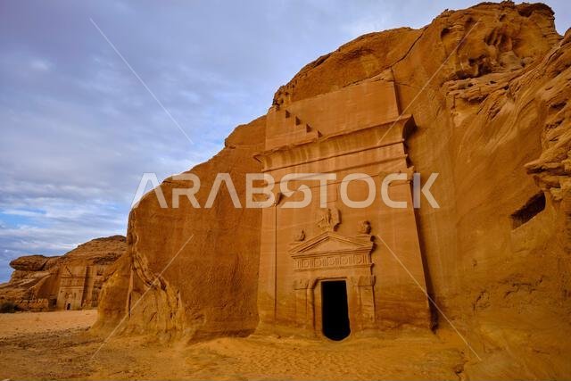 المملكة العربية السعودية، منطقة المدينة المنورة، العلا أو العلا، القبر النبطي في الحجر (مدائن صالح) الموقع الأثري، قبر جبل الخريمات