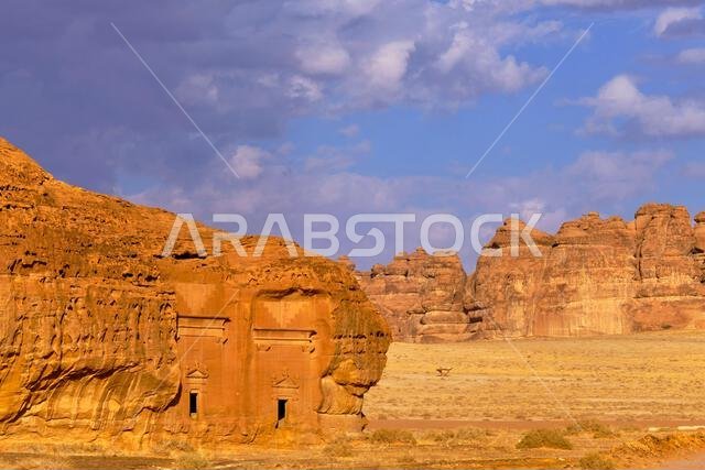 المملكة العربية السعودية، منطقة المدينة المنورة، العلا أو العلا، قبر النبطي في الحجر (مدائن صالح) الموقع الأثري، قبر جبل الأحمر