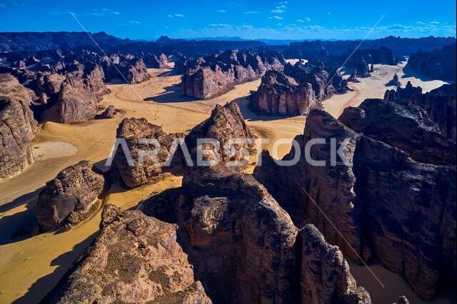 المملكة العربية السعودية، منطقة المدينة المنورة، العلا أو العلا، المناظر الطبيعية المحيطة بالعلا
