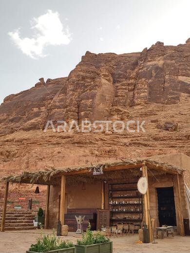 The city of Al-Ula is located in the northwest of the Kingdom of Saudi Arabia, affiliated to the Al-Madinah Al-Munawwarah region.
