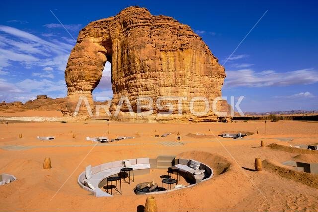 المملكة العربية السعودية، منطقة المدينة المنورة، العلا أو العلا، صخرة الفيل، موقع سياحي