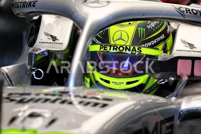جدة، المملكة العربية السعودية. ٢٥ مارس ٢٠٢٢. لويس هاميلتون (بريطانيا) مرسيدس AMG F1 W13. ٢٥/٠٣/٢٠٢٢، بطولة العالم للفورمولا ١، الجولة الثانية، جائزة السعودية الكبرى، جدة، المملكة العربية السعودية، يوم التجارب الحرة. حقوق الصورة: XPB/Press Association Images. المصدر: XPB Images Ltd/Alamy Live News