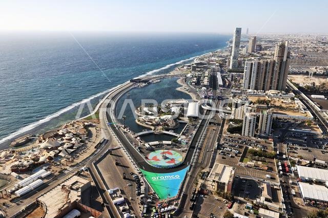جدة، المملكة العربية السعودية. ٢٥ مارس ٢٠٢٢. لانس سترول (كندا)، فريق أستون مارتن للفورمولا ١، سيارة AMR22. سباق الجائزة الكبرى السعودي، الجمعة ٢٥ مارس ٢٠٢٢. جدة، المملكة العربية السعودية. حقوق الصورة: جيمس موي/ألامي لايف نيوز.