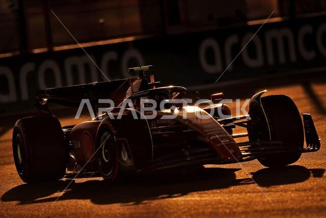 جدة، المملكة العربية السعودية. ٢٥ مارس ٢٠٢٢. كارلوس ساينز جونيور (إسبانيا) يقود سيارة فيراري F1-75. سباق الجائزة الكبرى السعودي، الجمعة ٢٥ مارس ٢٠٢٢. جدة، المملكة العربية السعودية. حقوق الصورة: جيمس موي/ألامي لايف نيوز.