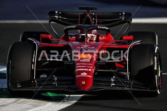 جدة، المملكة العربية السعودية. ٢٥ مارس ٢٠٢٢. تشارلز لوكلير (مون) سيارة فيراري F1-75. سباق الجائزة الكبرى السعودي، الجمعة ٢٥ مارس ٢٠٢٢. جدة، المملكة العربية السعودية. حقوق الصورة: جيمس موي/ألامي لايف نيوز.