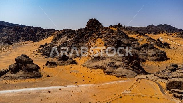 صورة جوية للفن الصخري في منطقة حائل، أحد مواقع التراث العالمي لليونسكو، جبة، المملكة العربية السعودية، الشرق الأوسط