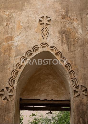 منزل فرساني مزين بالجبس واللوحات الجدارية، منطقة جازان، فرسان، المملكة العربية السعودية