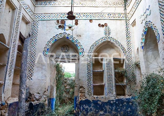 منزل فرساني مزين بالجبس واللوحات الجدارية، منطقة جازان، فرسان، المملكة العربية السعودية