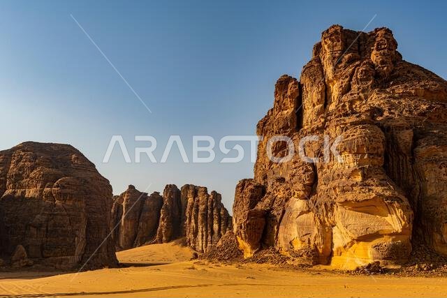 مناظر طبيعية خلابة من الحجر الرملي، العلا، المملكة العربية السعودية، الشرق الأوسط