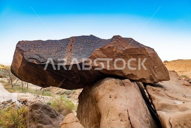 جبل عكمة، أكبر مكتبة مفتوحة في الهواء الطلق، العلا، المملكة العربية السعودية، الشرق الأوسط