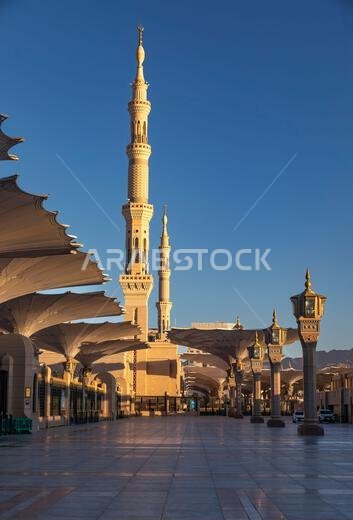 مدينة متوسطة، المملكة العربية السعودية، 4 يناير 2022: الصباح الباكر في المسجد النبوي محمد