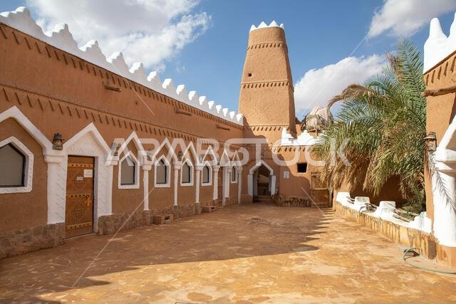 صور من شوارع مدينة أوشايكر القديمة