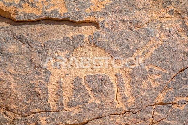 فن صخري في جبل أم سنمان في جبة بالمملكة العربية السعودية يعود تاريخه إلى 10000 عام، وهو موقع مدرج ضمن قائمة اليونسكو للتراث العالمي في منطقة حائل.