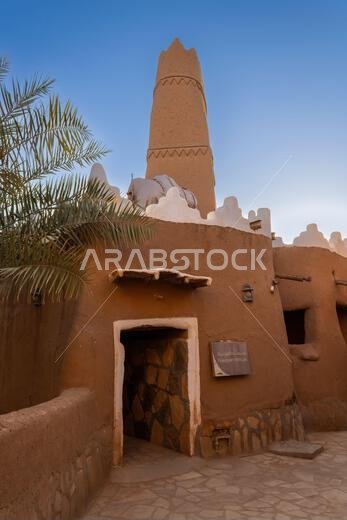 مسجد الفلاقية المبني من الطوب اللبن، أوشيقر، المملكة العربية السعودية
