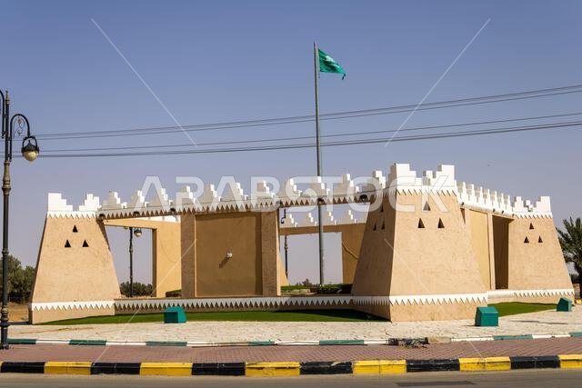 نصب تذكاري لنسخة طبق الأصل من حصن في الثرمدا، منطقة الرياض، المملكة العربية السعودية