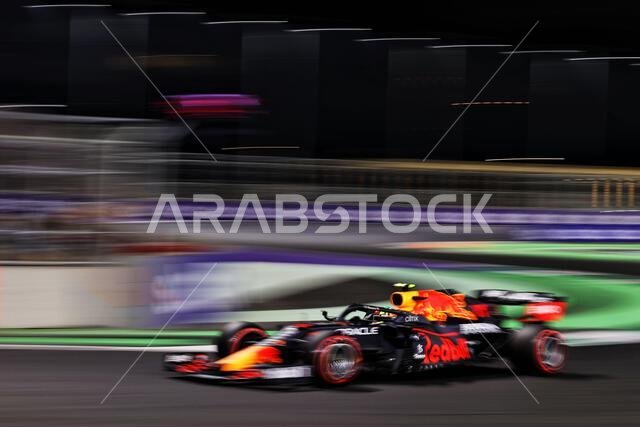 سيرجيو بيريز (المكسيك) - فريق ريد بول ريسينغ، سيارة RB16B. سباق الجائزة الكبرى السعودي، السبت 4 ديسمبر 2021. جدة، المملكة العربية السعودية. حقوق الصورة: جيمس موي/ألامي لايف نيوز