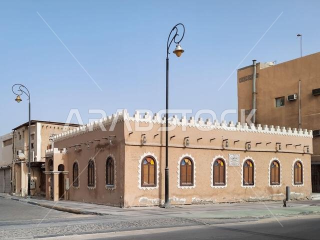 الهفوف الأحساء، المملكة العربية السعودية - 27 سبتمبر 2021: مبنى قديم جميل في مدينة الهفوف الأحساء، المملكة العربية السعودية