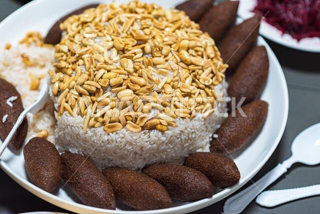 المقلوبة، والبيلاف، والكبة. أطباق عربية وتركية تقليدية. تحظى بشعبية كبيرة في الشرق الأوسط. صورة عالية الجودة
