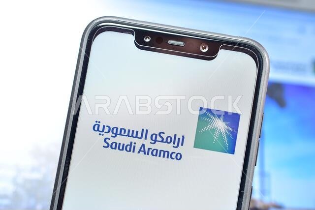 نيودلهي، الهند - 8 فبراير 2020: شعار شركة أرامكو السعودية على هاتف ذكي نيودلهي، الهند - 8 فبراير 2020: شعار شركة أرامكو السعودية على هاتف ذكي