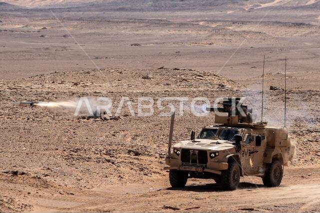 210307-M-QM580-1123 تبوك، المملكة العربية السعودية (7 مارس 2021) - أطلق العريف أندرو ميتشل، قائد مركبة في سلاح مشاة البحرية الأمريكية، التابع لفريق مكافحة الدروع المشترك 2، سرية الأسلحة، فريق الإنزال الكتيبة 1/4، وحدة المشاة البحرية الاستكشافية الخامسة عشرة، نظام صاروخ تاو من مركبة تكتيكية خفيفة مشتركة خلال تدريب قتالي برمائي مسرحي في تبوك، المملكة العربية السعودية، في 7 مارس. يدمج هذا التدريب أصول البحرية الأمريكية ومشاة البحرية للتدرب على مجموعة من العمليات القتالية. 210307-M-QM580-1123 تبوك، المملكة العربية السعودية (7 مارس 2021) - أطلق العريف أندرو ميتشل، قائد مركبة في سلاح مشاة البحرية الأمريكية، التابع لفريق مكافحة الدروع المشترك 2، سرية الأسلحة، فريق الإنزال الكتيبة 1/4، وحدة المشاة البحرية الاستكشافية الخامسة عشرة، نظام صاروخ تاو من مركبة تكتيكية خفيفة مشتركة خلال تدريب قتالي برمائي مسرحي في تبوك، المملكة العربية السعودية، في 7 مارس. يدمج هذا التدريب أصول البحرية الأمريكية ومشاة البحرية للتدرب على مجموعة من العمليات القتالية.