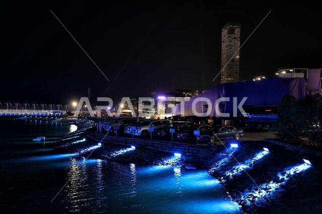 جدة، المملكة العربية السعودية. 3 ديسمبر 2021. أجواء حلبة السباق - ليلاً. سباق الجائزة الكبرى السعودي، الجمعة 3 ديسمبر 2021. جدة، المملكة العربية السعودية. حقوق الصورة: جيمس موي/ألامي لايف نيوز