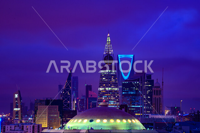 صورة إبداعية لمدينة الرياض ، الأبراج وناطحات السحاب ، الفن الهندسي المعماري بالسعودية ، معالم سياحية مشهورة بالرياض في المملكة العربية السعودية ، السياحة في السعودية ، برج المملكة