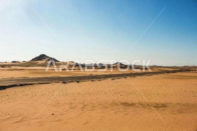 المناظر الطبيعية الصحراوية في المملكة العربية السعودية