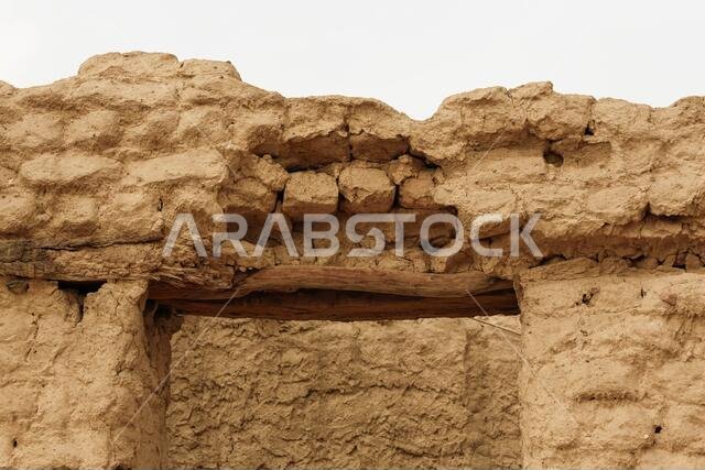 البيت القديم في ينبع النخل، المنطقة التاريخية، المملكة العربية السعودية البيت القديم في ينبع النخل، المنطقة التاريخية، المملكة العربية السعودية