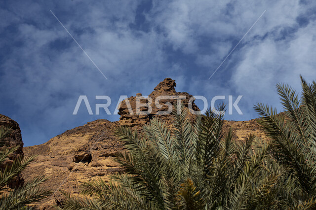 التكوينات والتشكيلات الصخرية الطبيعية في مدينة العلا بالمملكة العربية السعودية، المعالم التاريخية الأثرية السياحية، جمال الطبيعة الصحراوية، الجبال الصخرية في محافظة العلا، السياحة في السعودية