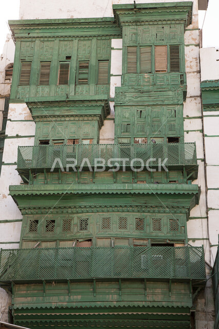  الرواشين القديمه في المدينة التاريخية في جدة بتصميم معماري عربي و إسلامي قديم ، أماكن سياحية تاريخية في المملكة العربية السعودية ، معالم تاريخية في جدة البلد ، معالم أثرية في اليونسكو ، مدينة جدة التاريخية ، المباني الأثرية في البلد التاريخي في مدينة جدة