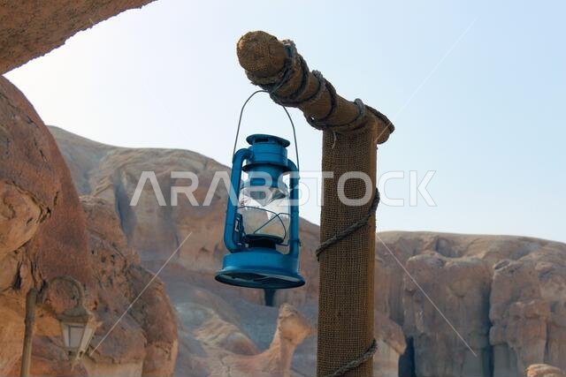 Heritage lamp with kerosene