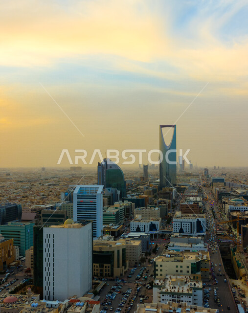 صورة إبداعية للابراج وناطحات السحاب في مدينة الرياض بالمملكة العربية السعودية، الأبراج وناطحات السحاب، الفن الهندسي المعماري بالسعودية، برج المملكة، معالم الرياض مشهورة، السياحة في السعودية
