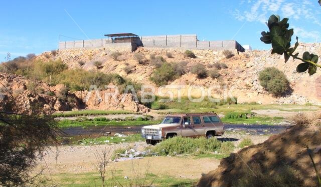 منظر طبيعي صحراوي جبلي في المملكة العربية السعودية