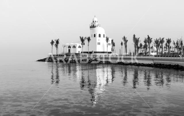 يُعد مسجد جزيرة جدة أحد أشهر مساجد المملكة العربية السعودية