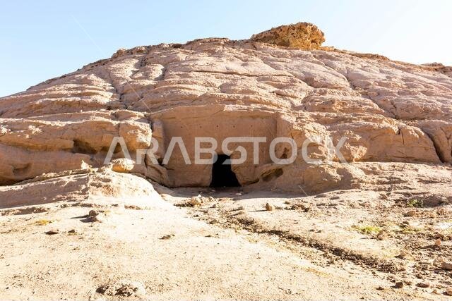 مدين - مدينة النبي شعيب، الباد، شمال المملكة العربية السعودية. مدين - مدينة النبي شعيب، الباد، شمال المملكة العربية السعودية.