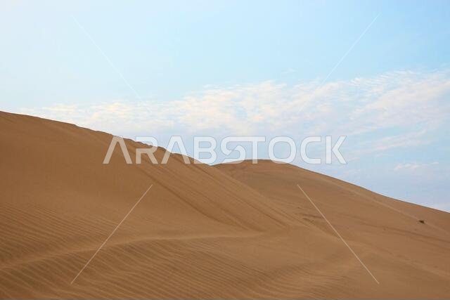 sand dunes in saudi arabia