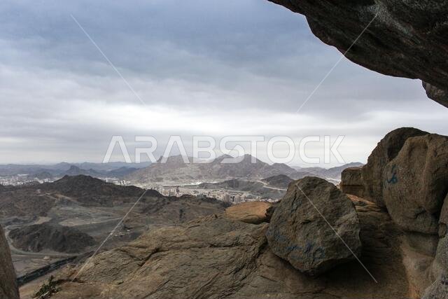 Jabal al-Thawr (Mount Thawr) makkah