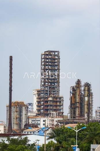 Plant equipment and chimney pipes of large oil refineries