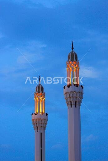 العمارة القديمة للمسجد في جدة