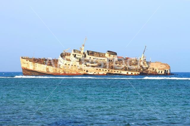 shipwreck in jeddah saudi arabia