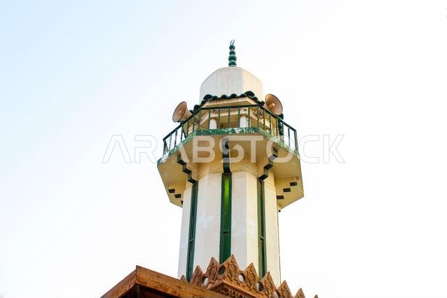 العمارة القديمة للمسجد في جدة