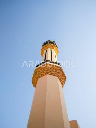 العمارة القديمة للمسجد في جدة
