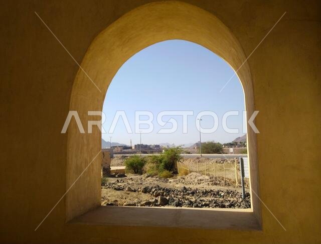 العمارة القديمة للمسجد في جدة