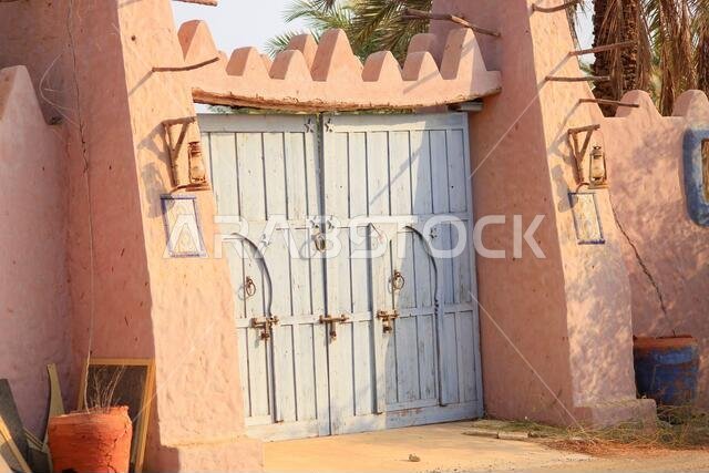العمارة القديمة للمسجد في جدة