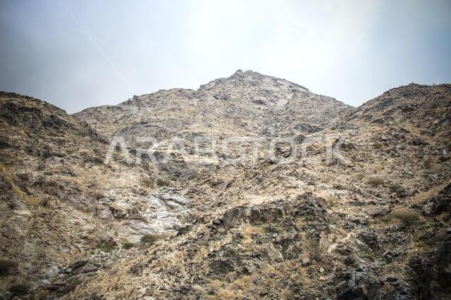 Jabal al-Thawr (Mount Thawr) makkah Jabal al-Thawr (Mount Thawr) makkah