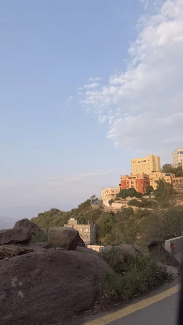 منظر جبال فيفاء والطريق الجبلي في السعودية منظر جبال فيفاء والطريق الجبلي في السعودية