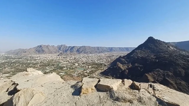 قلعة رعوم في نجران إطلالة جبلية بانورامية السعودية